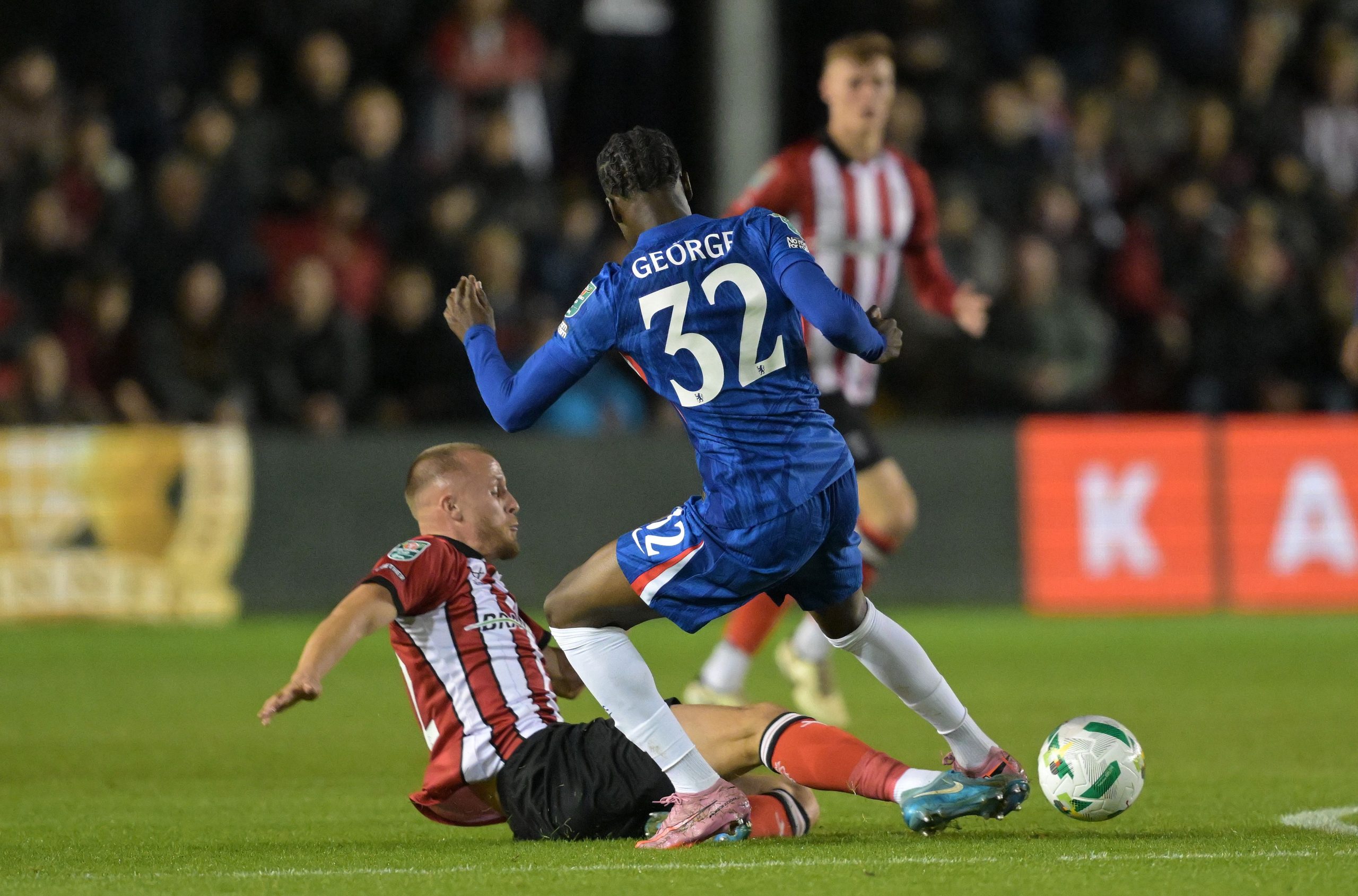A cheslea FC player wears an ID UNLIMITED made font